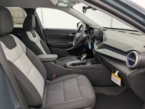 New 2026 Chevrolet Trax LS w/ LS Convenience Package FWD image 21