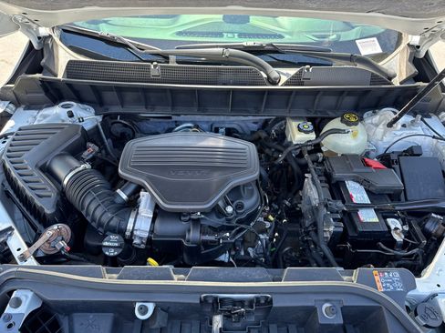 Certified 2017 GMC Acadia Denali w/ Technology Package FWD image 8