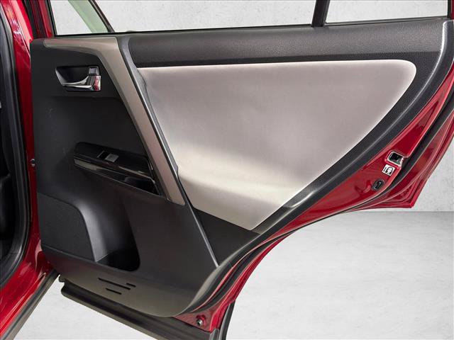 Used 2018 Toyota RAV4 Limited FWD image 17