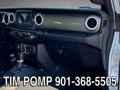 Used 2020 Jeep Wrangler Unlimited Sahara AWD/4WD image 26