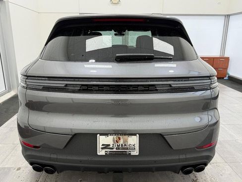 New 2026 Porsche Cayenne image 6