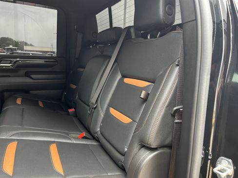 Used 2024 GMC Sierra 2500 AT4 w/ AT4 Preferred Package AWD/4WD image 11