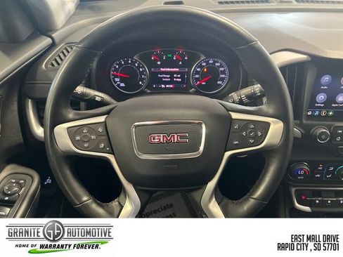 Used 2024 GMC Terrain SLT AWD/4WD image 15