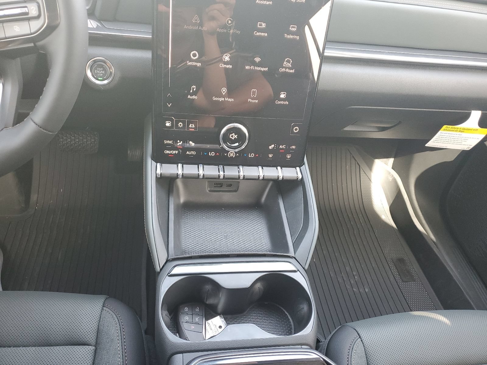 New 2027 GMC Terrain AT4 w/ LPO, Floor Liner Package AWD/4WD image 25