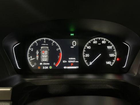 Used 2024 Honda Pilot Touring image 23