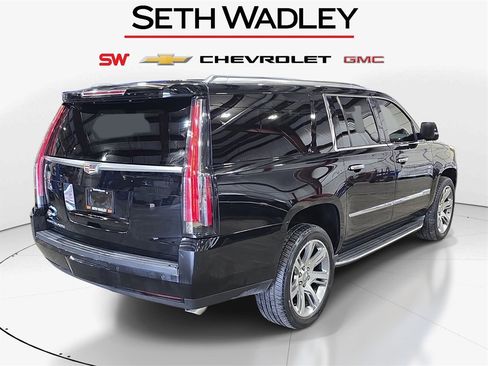 Used 2016 Cadillac Escalade ESV Premium image 7