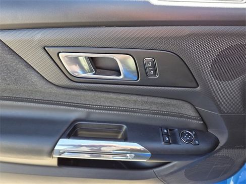 Used 2025 Ford Mustang Coupe image 16