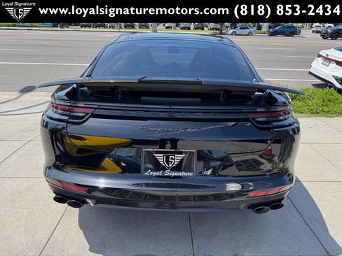 Used 2019 Porsche Panamera GTS image 6