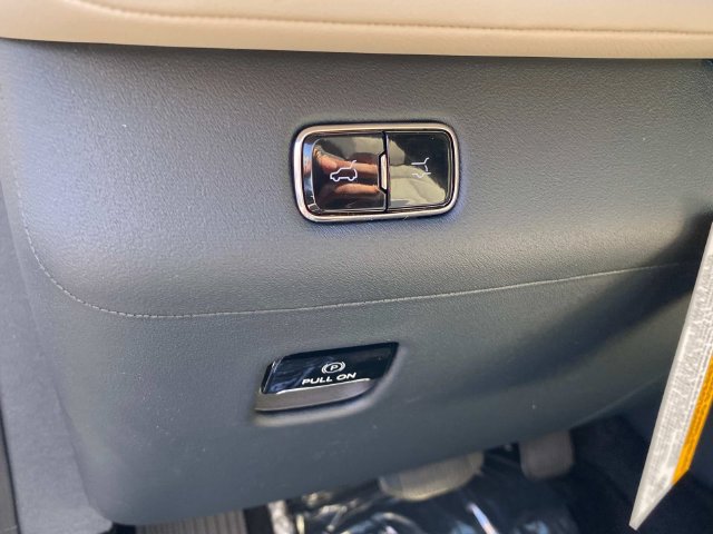 New 2027 Lincoln Navigator Reserve w/ Jet Appearance Package AWD/4WD image 14