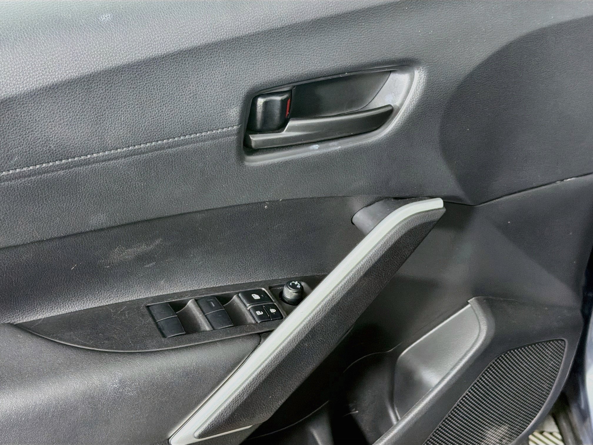 Used 2026 Toyota Corolla Cross LE FWD image 15
