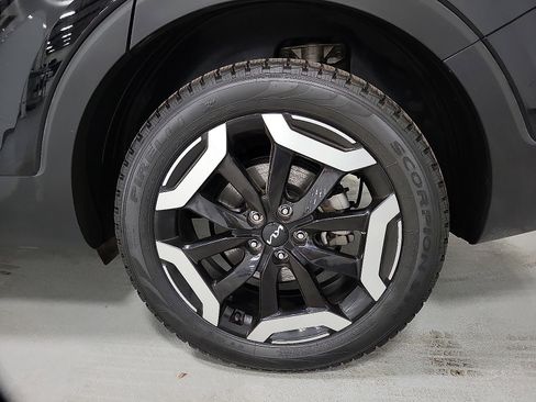 Used 2024 Kia Telluride S w/ S Sunroof Package image 8