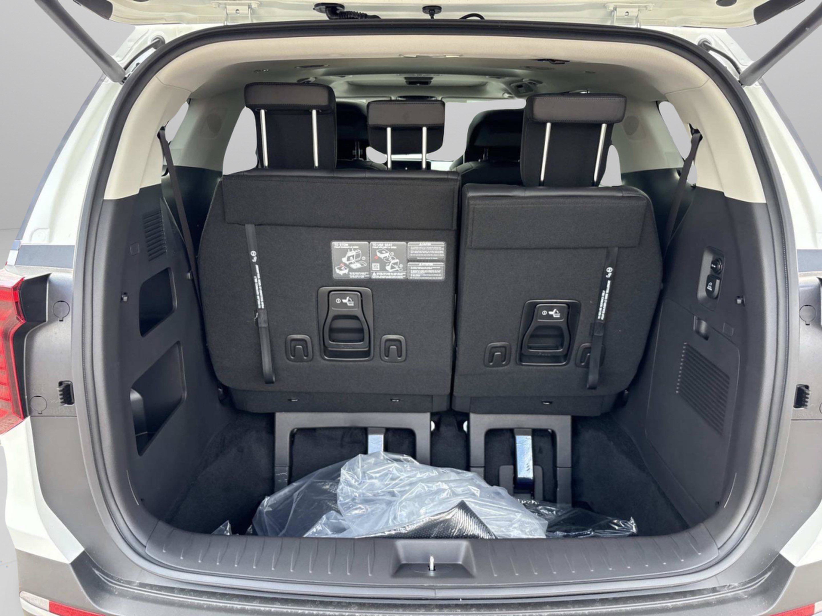 New 2027 Kia Carnival SX Prestige FWD image 9