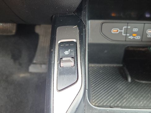 Used 2024 Kia Sorento S w/ Panoramic Sunroof Package FWD image 27