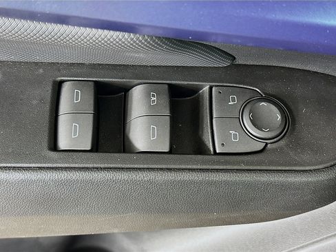 Used 2024 Chevrolet Equinox EV LT image 15