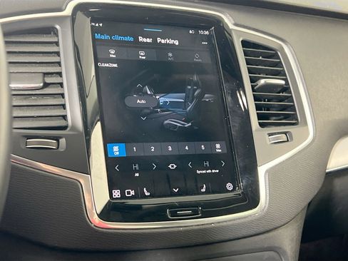 Used 2023 Volvo XC90 B5 Core w/ Protection Package Premier image 16