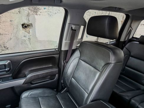 Used 2017 Chevrolet Silverado 1500 LTZ Z71 image 16