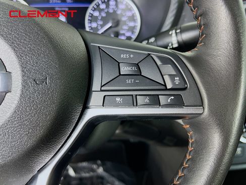 Used 2023 Nissan Sentra SR w/ Electronics Package FWD image 17