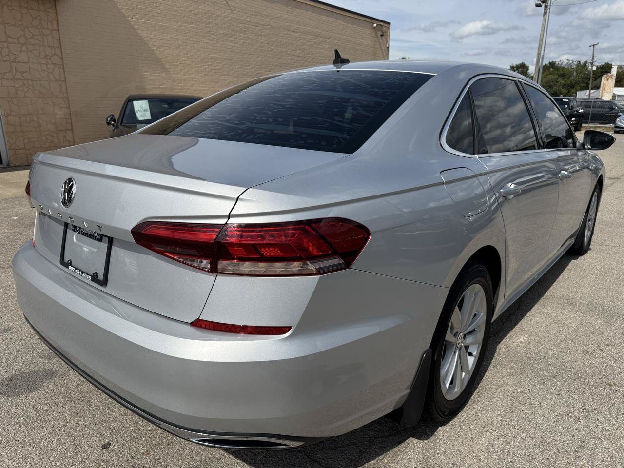 Used 2020 Volkswagen Passat 2.0T SE FWD image 8
