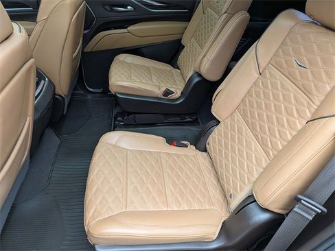 Certified 2022 Cadillac Escalade Premium Luxury w/ Performance Package image 23