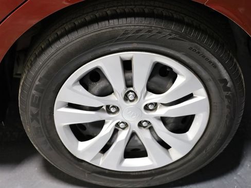 Used 2021 Kia Soul LX FWD image 29