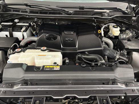 Used 2024 Toyota Tundra SR5 AWD/4WD image 29