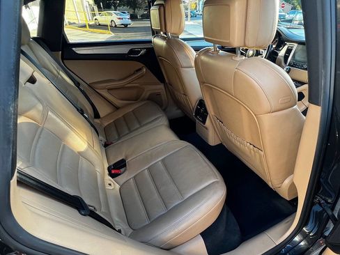 Used 2017 Porsche Macan GTS image 12