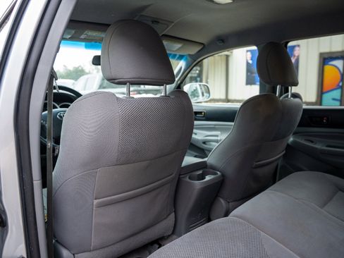 Used 2011 Toyota Tacoma TRD Off Road Double Cab 6' Bed image 23