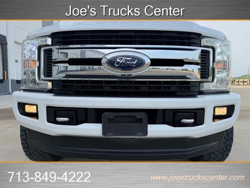 Used 2017 Ford F250 XLT w/ XLT Premium Package AWD/4WD image 38