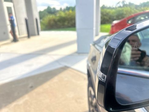 Certified 2024 Kia Sorento S w/ Panoramic Sunroof Package AWD/4WD image 5