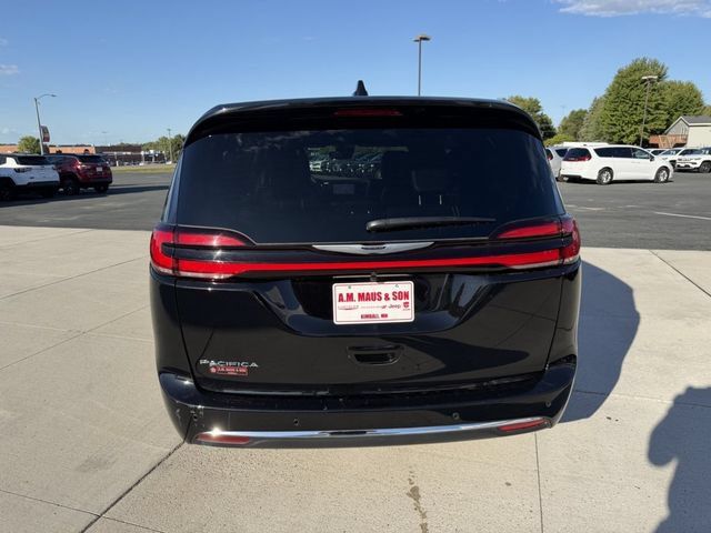 Used 2026 Chrysler Pacifica Select FWD image 7
