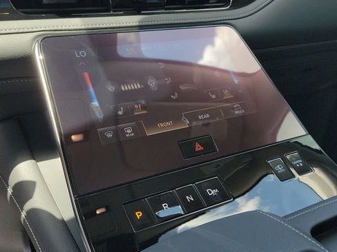 Certified 2025 INFINITI QX80 Luxe RWD image 15