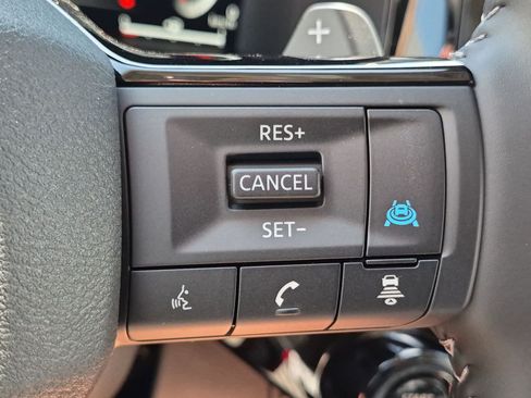 New 2026 Nissan Pathfinder SL FWD image 15