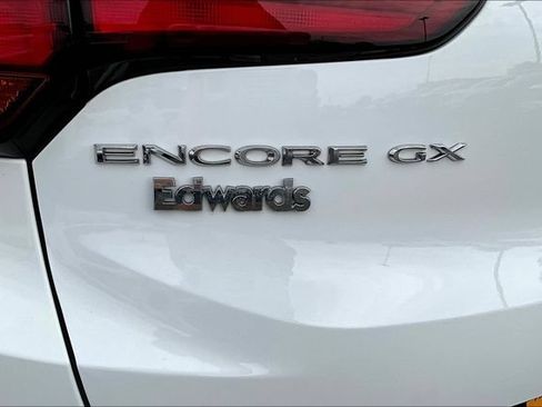 Used 2023 Buick Encore GX Preferred FWD image 23