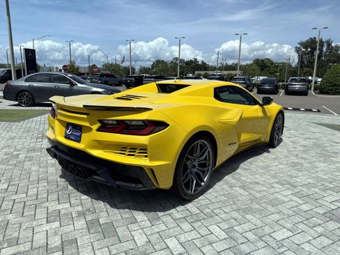 Used 2025 Chevrolet Corvette Z06 RWD image 14