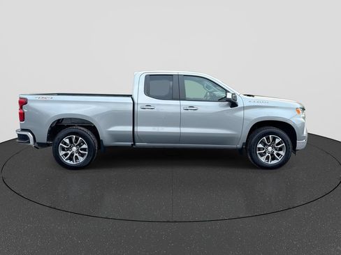 Used 2024 Chevrolet Silverado 1500 LT AWD/4WD image 9