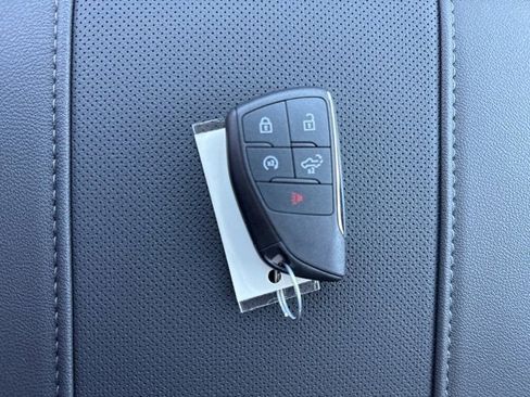 New 2026 GMC Sierra 1500 SLT w/ SLT Convenience Package image 26