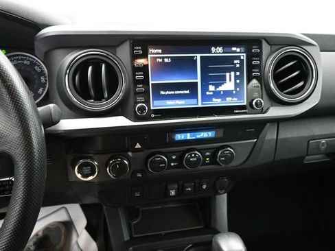 Used 2021 Toyota Tacoma TRD Off-Road image 32