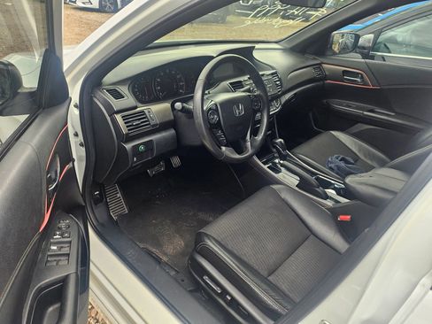 Used 2016 Honda Accord Sport image 4