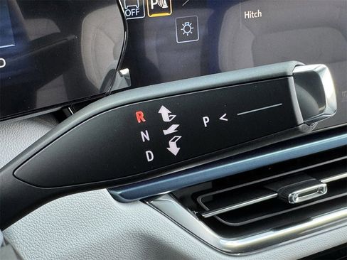 New 2026 Chevrolet Equinox EV LT image 16