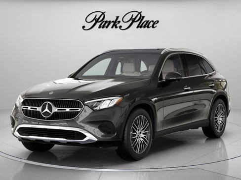 Used 2026 Mercedes-Benz GLC 300 4MATIC image 39