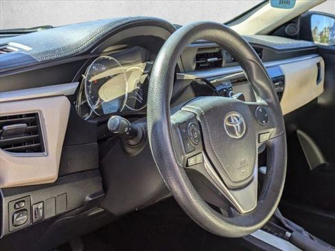 Used 2016 Toyota Corolla LE image 3