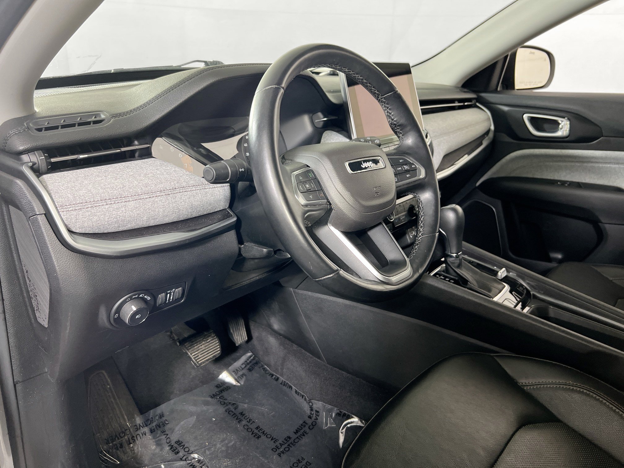 Used 2022 Jeep Compass Latitude AWD/4WD image 9