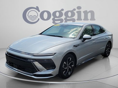 Used 2024 Hyundai Sonata SEL FWD image 1