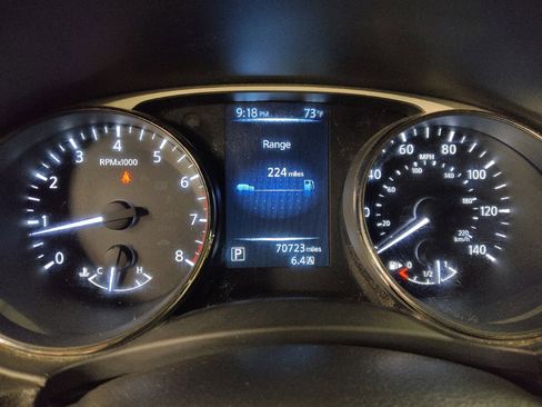 Used 2016 Nissan Rogue S FWD image 23