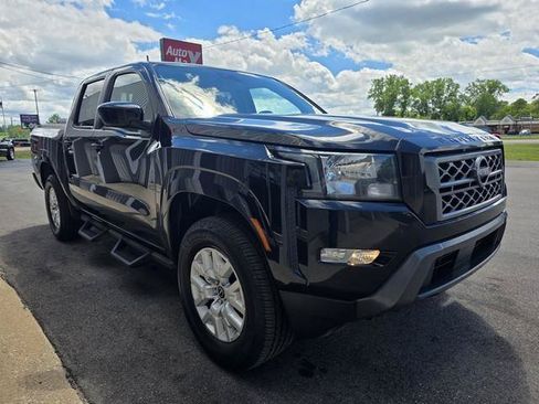 Used 2022 Nissan Frontier SV AWD/4WD image 2