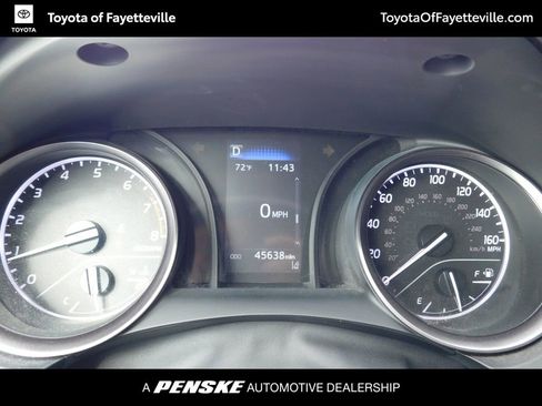 Used 2024 Toyota Camry SE image 5
