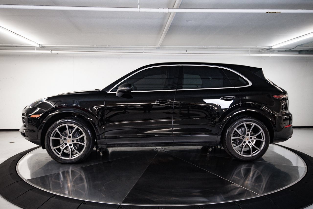 Used 2019 Porsche Cayenne AWD/4WD image 2