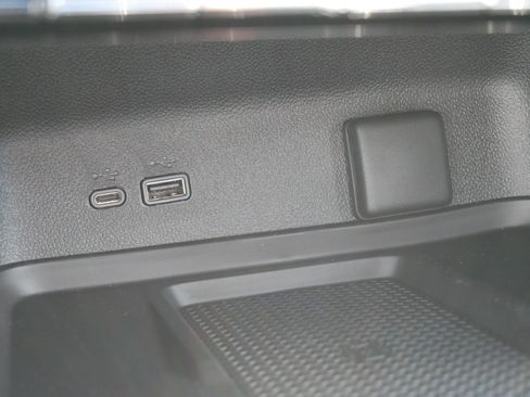New 2026 Chevrolet Traverse RS w/ LPO, Floor Liner Package AWD/4WD image 21