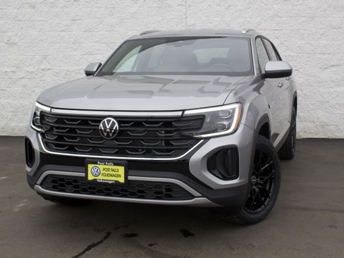New 2026 Volkswagen Atlas Cross Sport SE image 3