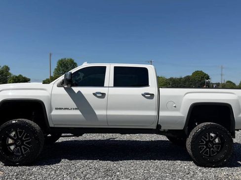 Used 2016 GMC Sierra 2500 Denali w/ Duramax Plus Package image 4